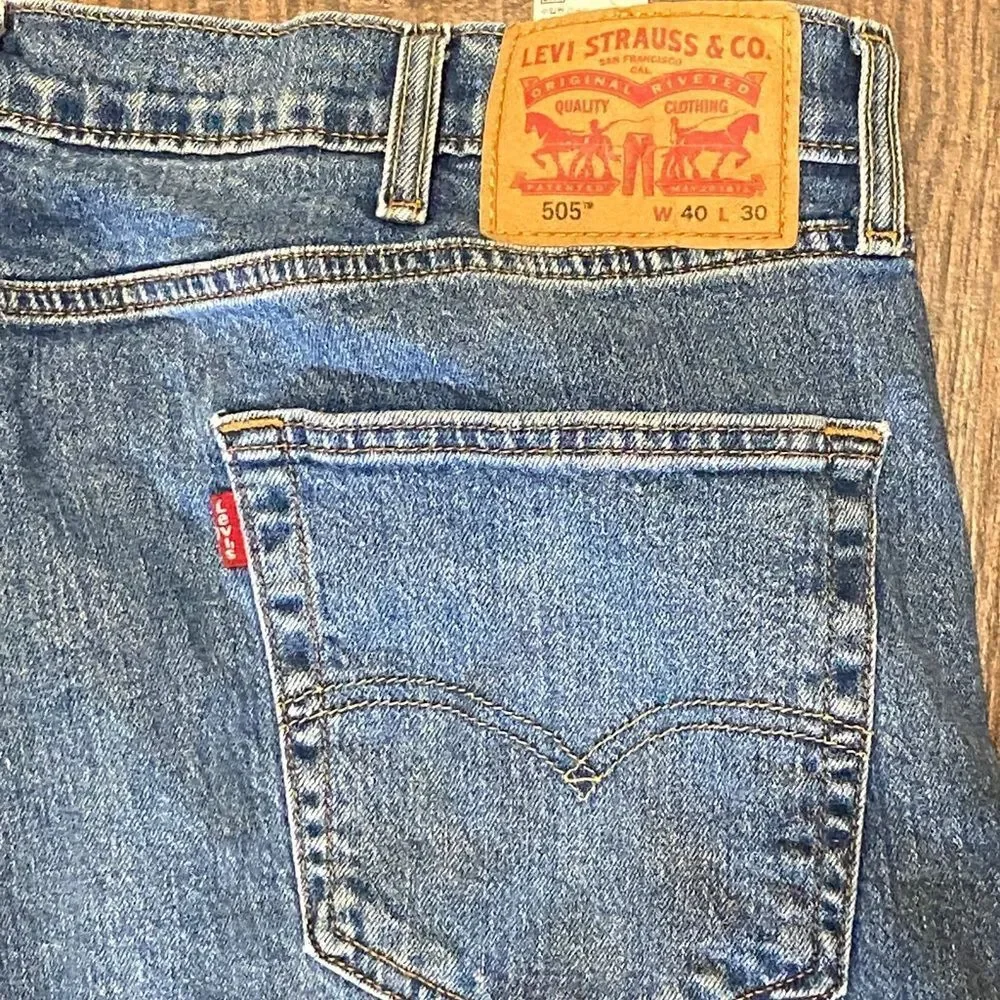 Levi's 505 Classic Straight Jeans in Light Blue Size W40 L30